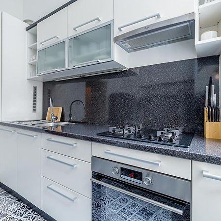 Newly Renovated Apartment In The Old Town Bratislava Luaran gambar