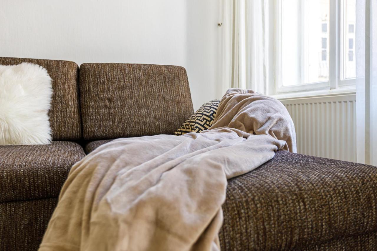 Newly Renovated Apartment In The Old Town Bratislava Luaran gambar