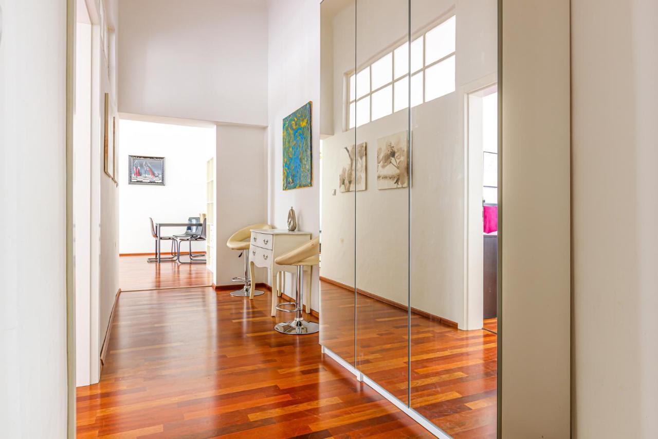 Newly Renovated Apartment In The Old Town Bratislava Luaran gambar