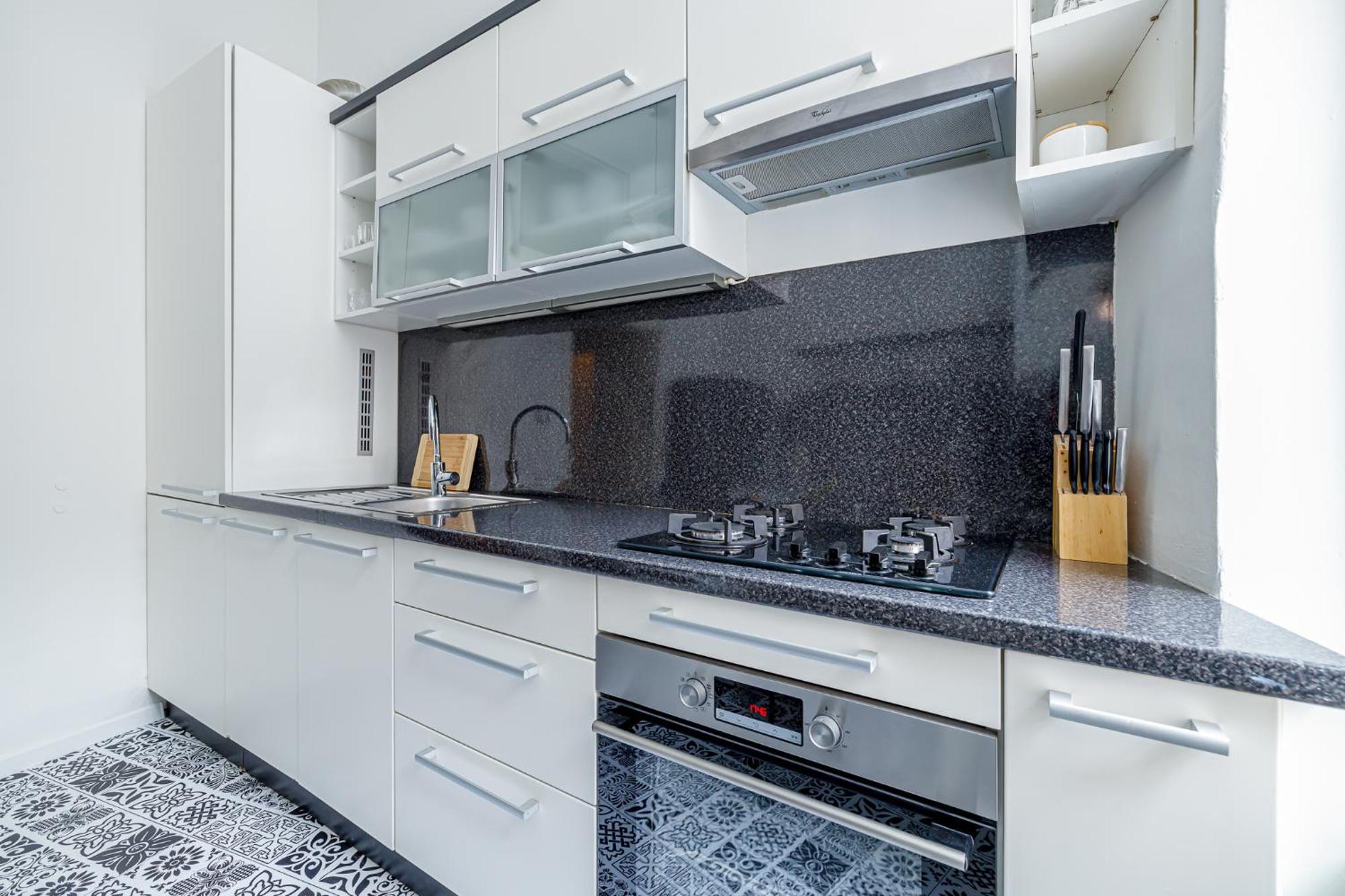Newly Renovated Apartment In The Old Town Bratislava Luaran gambar
